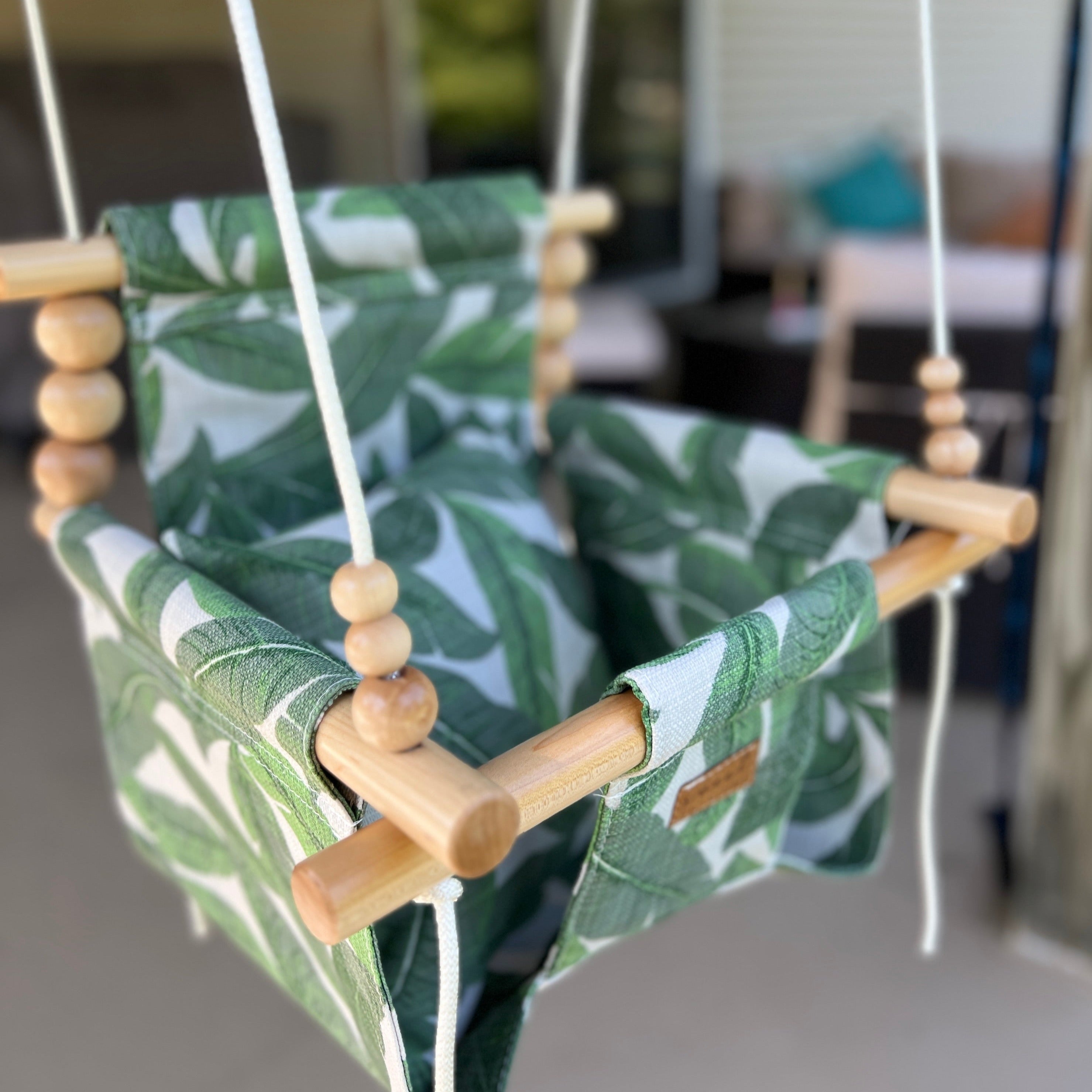Sweet Swinging Outdoor Tropical Leaf Swing