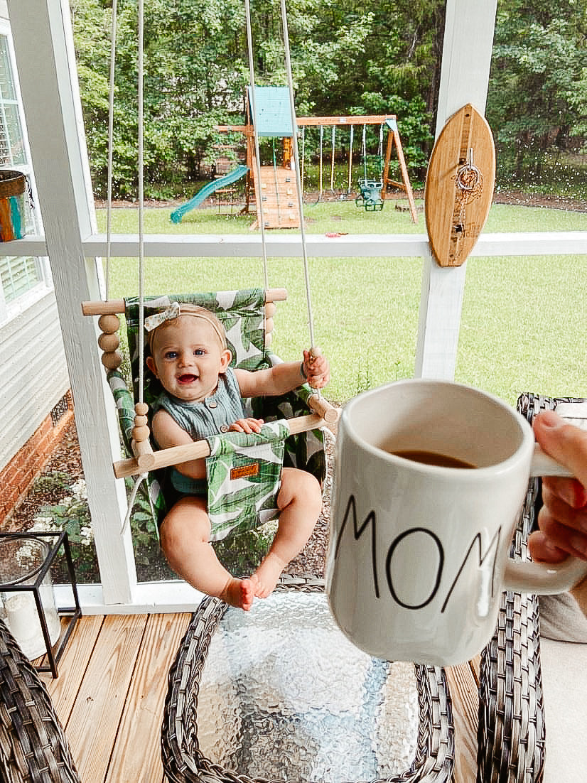 Sweet Swinging Outdoor Tropical Leaf Swing
