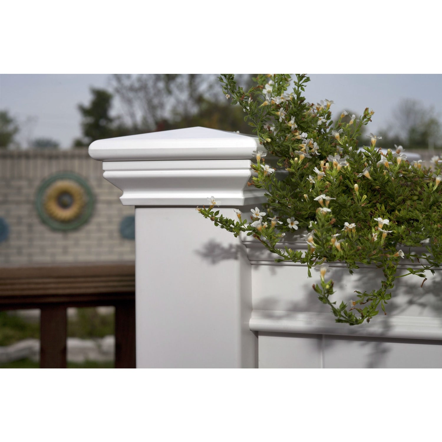 Fast Furnishings Elevated Planter Raised Grow Bed in White Vinyl