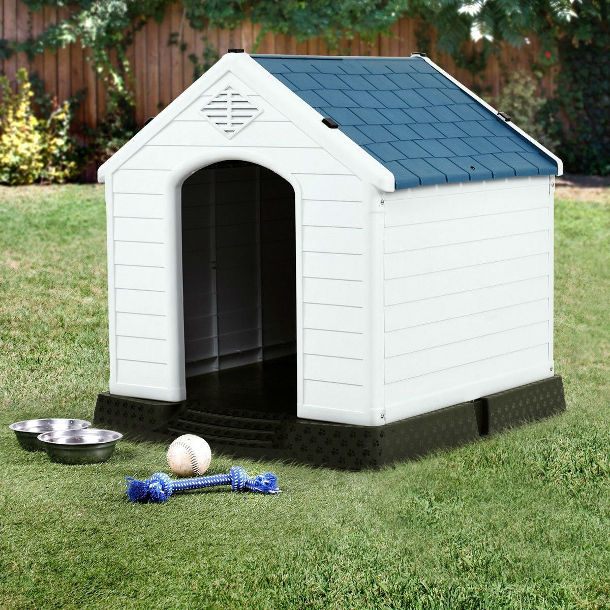 Fast Furnishings Medium size Outdoor Heavy Duty Blue and White Plastic Dog House