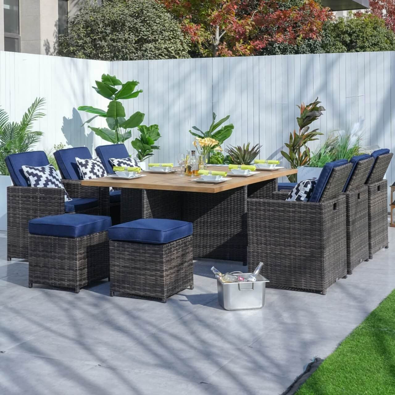 Direct Wicker's Patio Dining Set with 10 Seats and Aluminum Table - PAD-3234TA