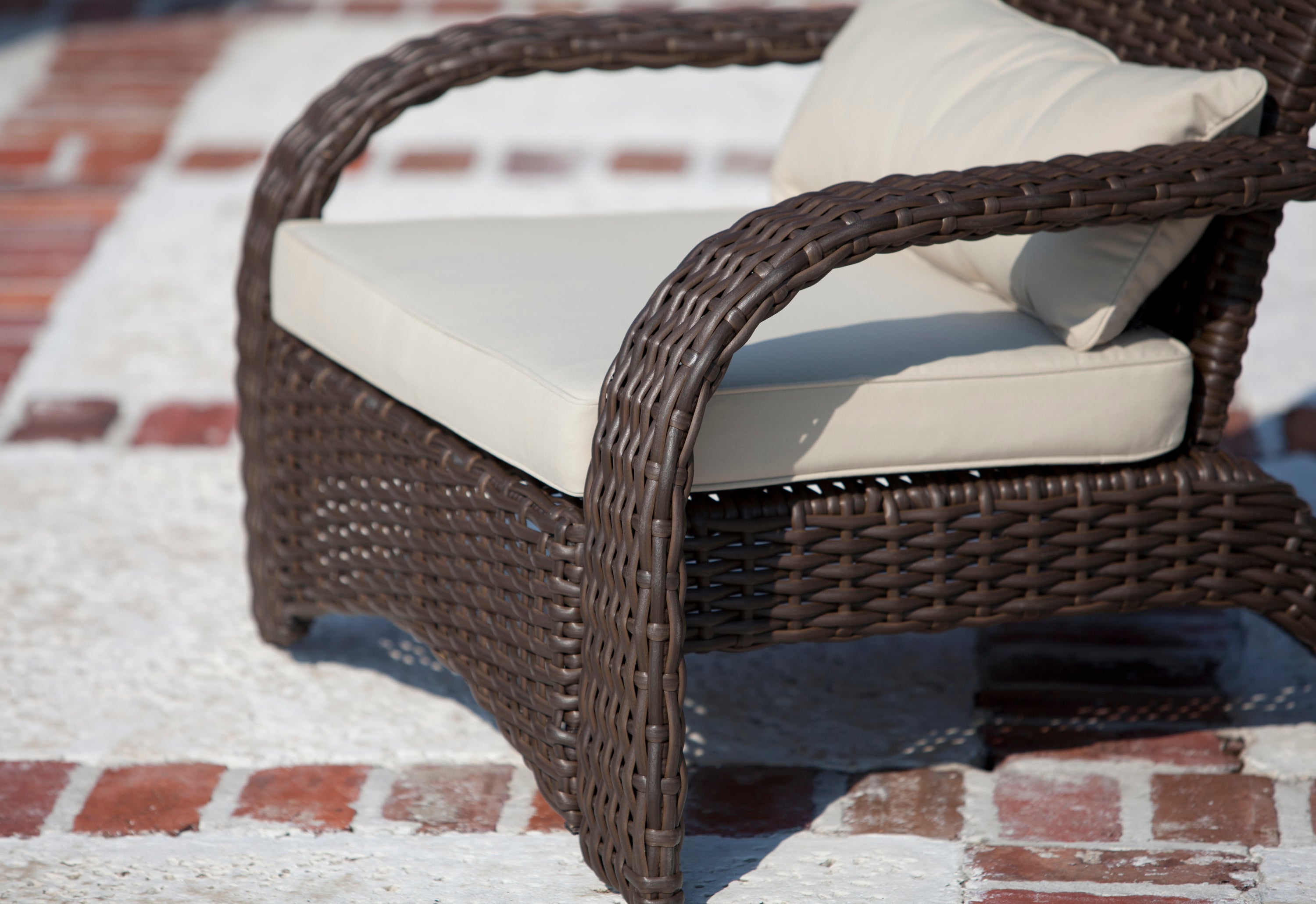 Well Traveled Living Deluxe Coconino Wicker Chair