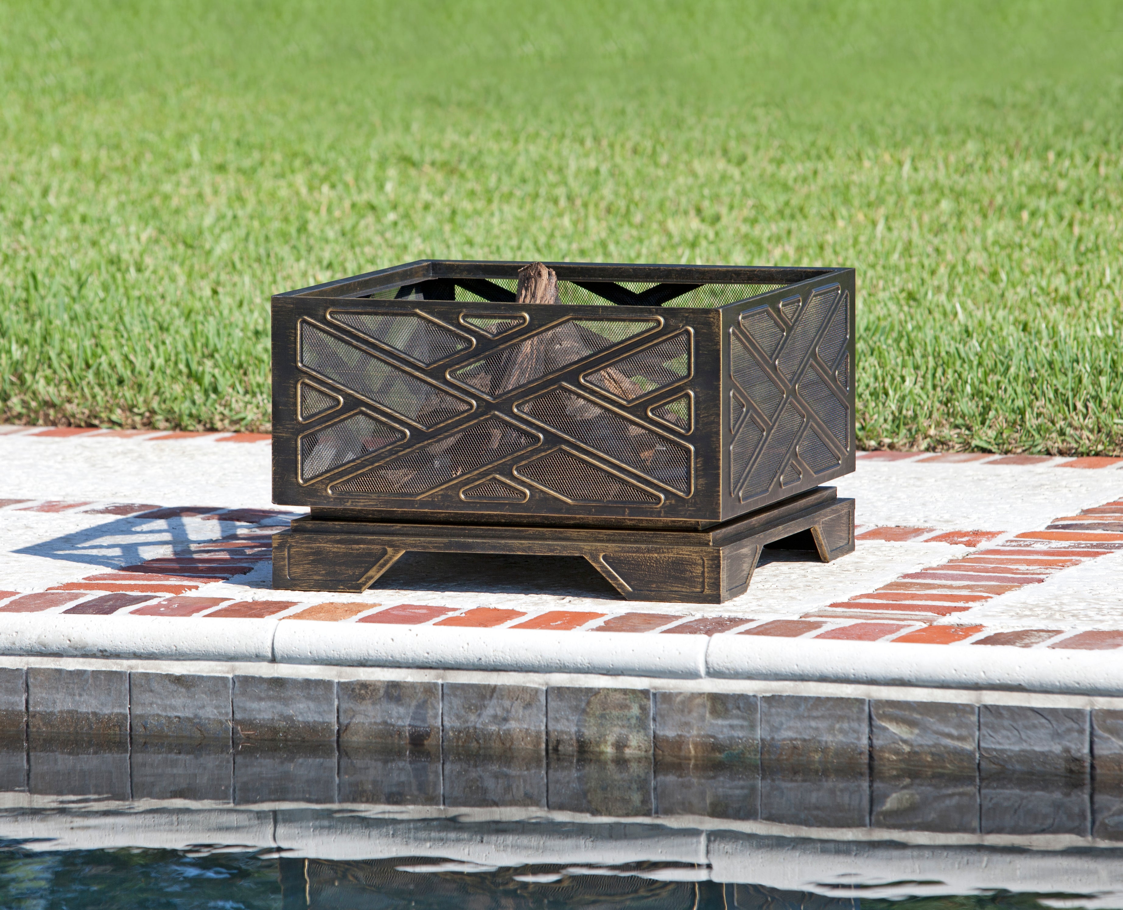 Well Traveled Living Catalano Square Fire Pit