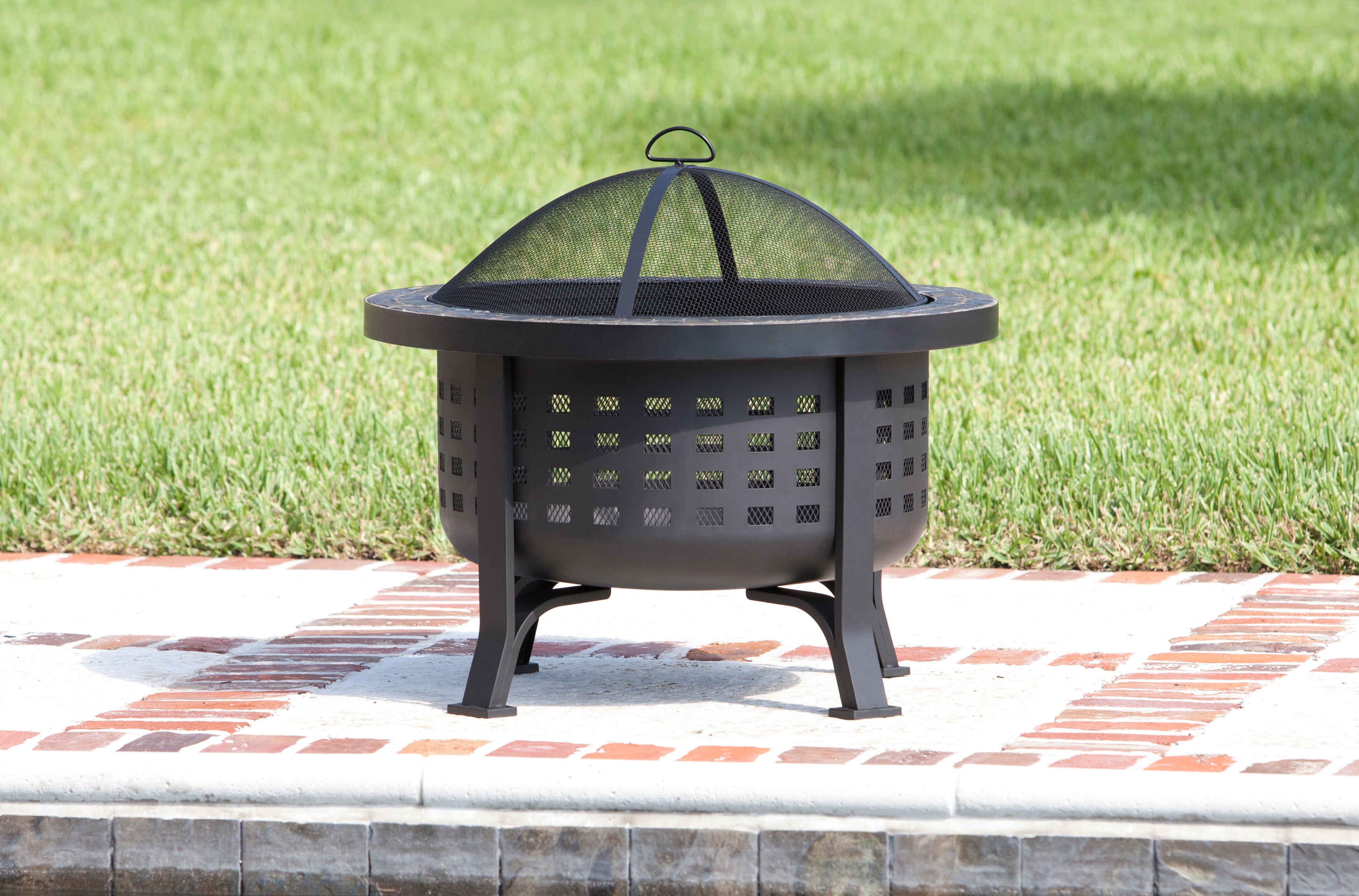 Well Traveled Living Alpina Round Slate Top Fire Pit