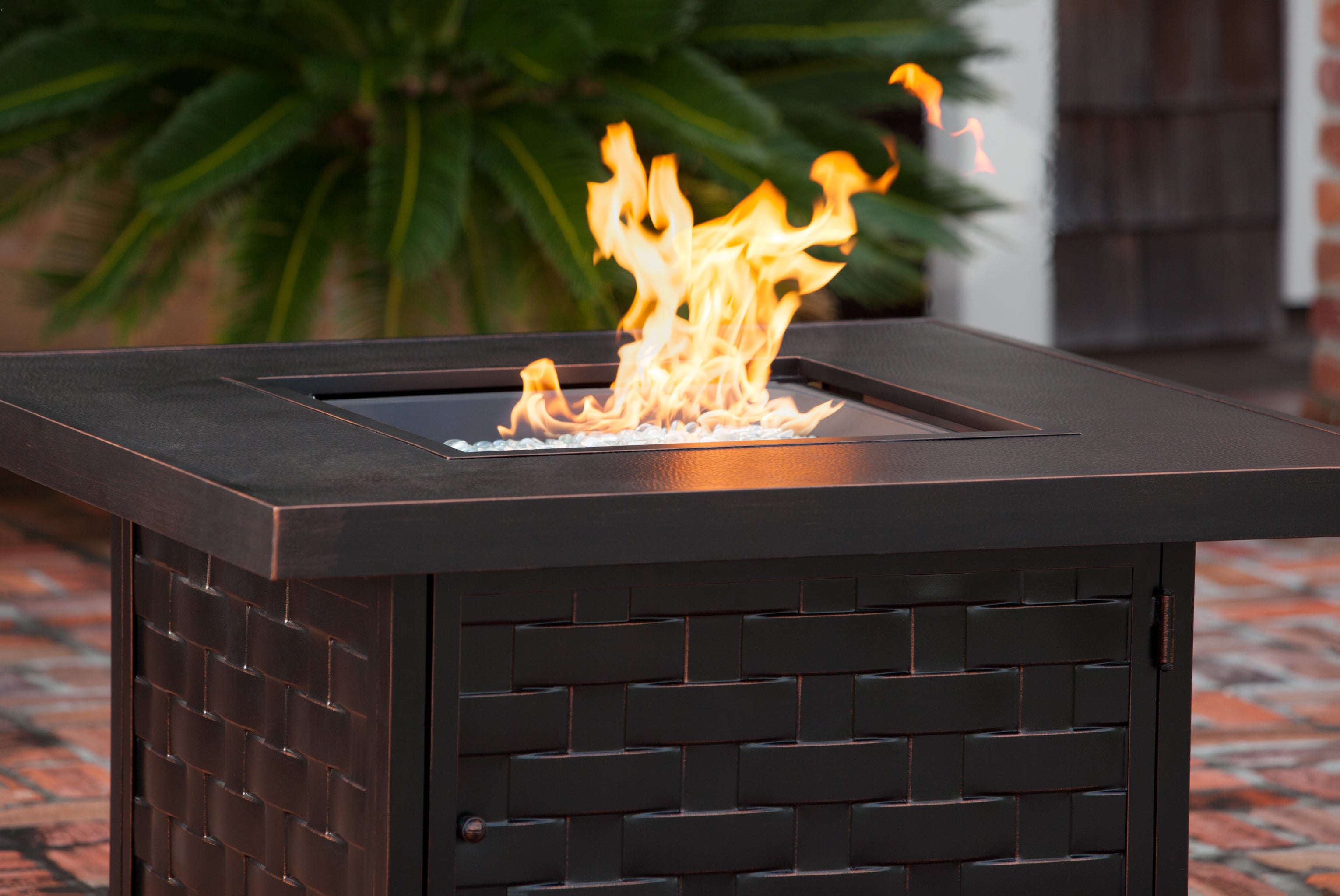 Well Traveled Living Armstrong Aluminum LPG Fire Pit