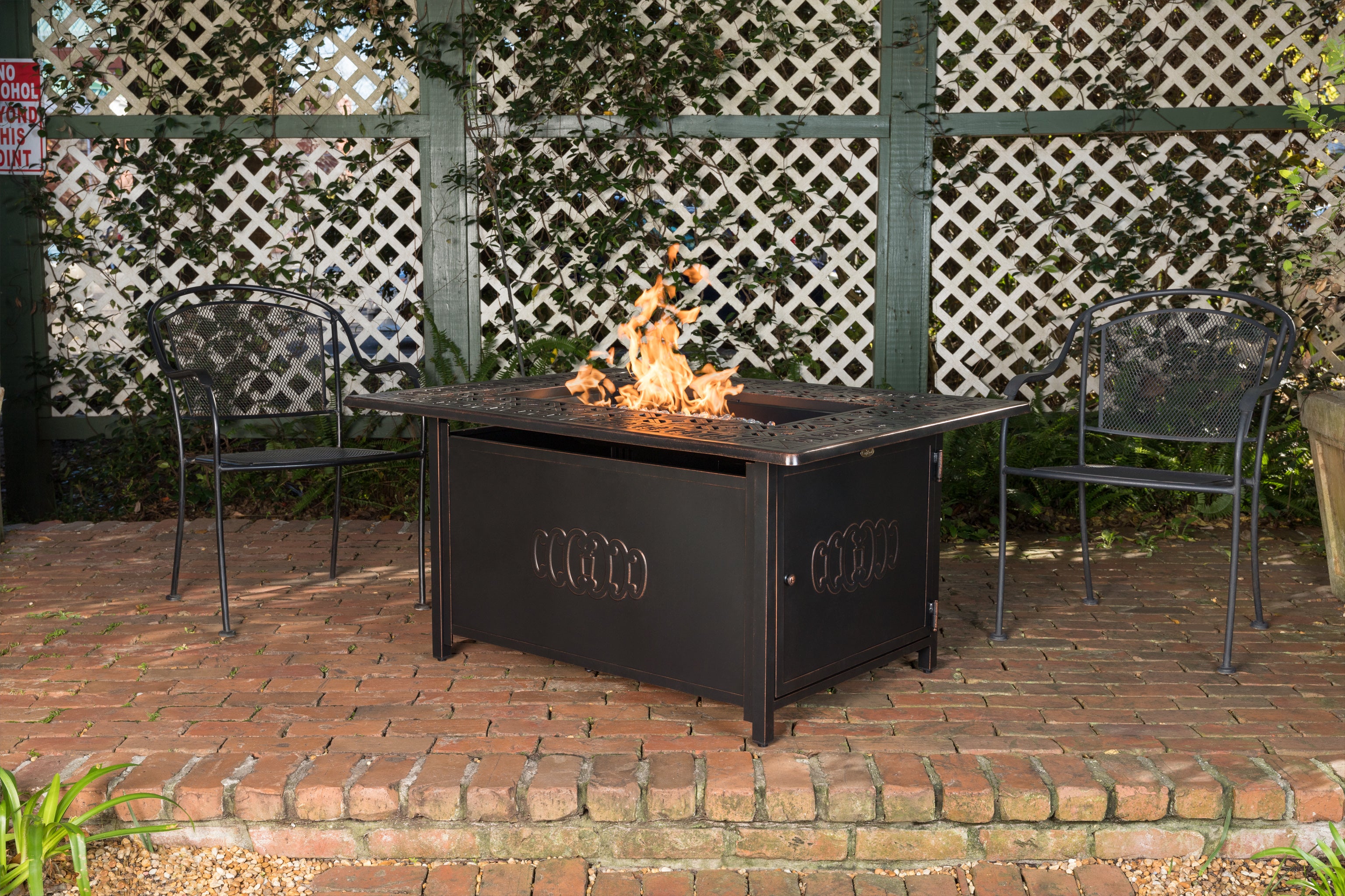 Well Traveled Living Dynasty Rectangle Aluminum LPG Fire Pit