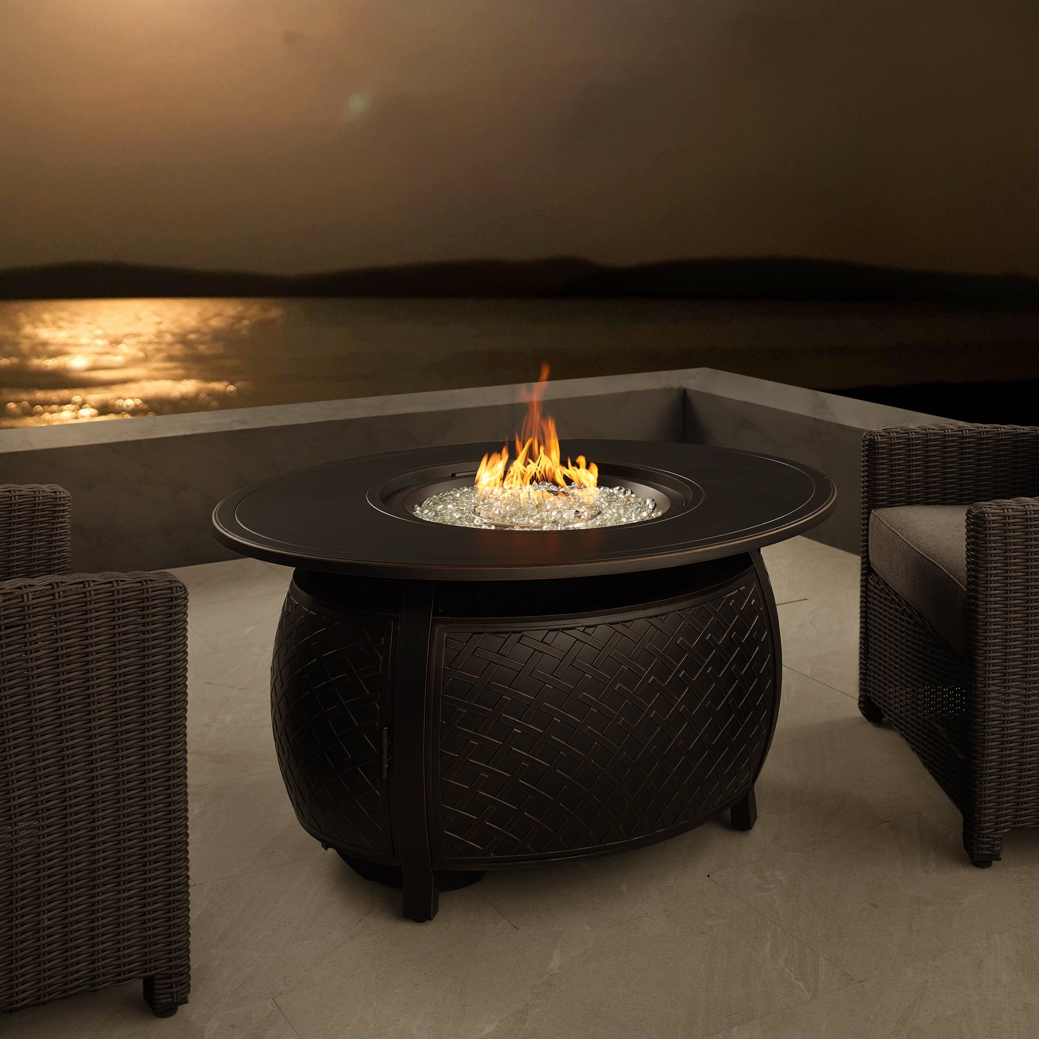 Well Traveled Living Taylor Oval Aluminum LPG/NG Fire Pit