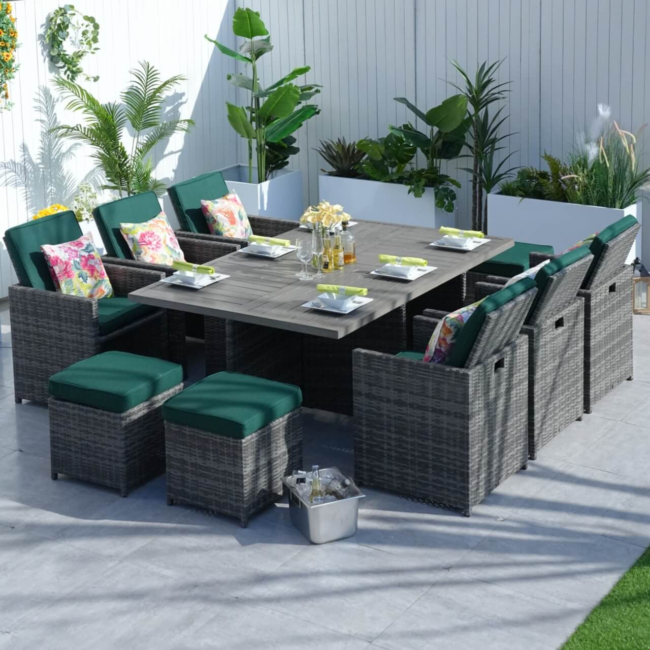 Direct Wicker's Patio Dining Set with 10 Seats and Aluminum Table - PAD-3234TA