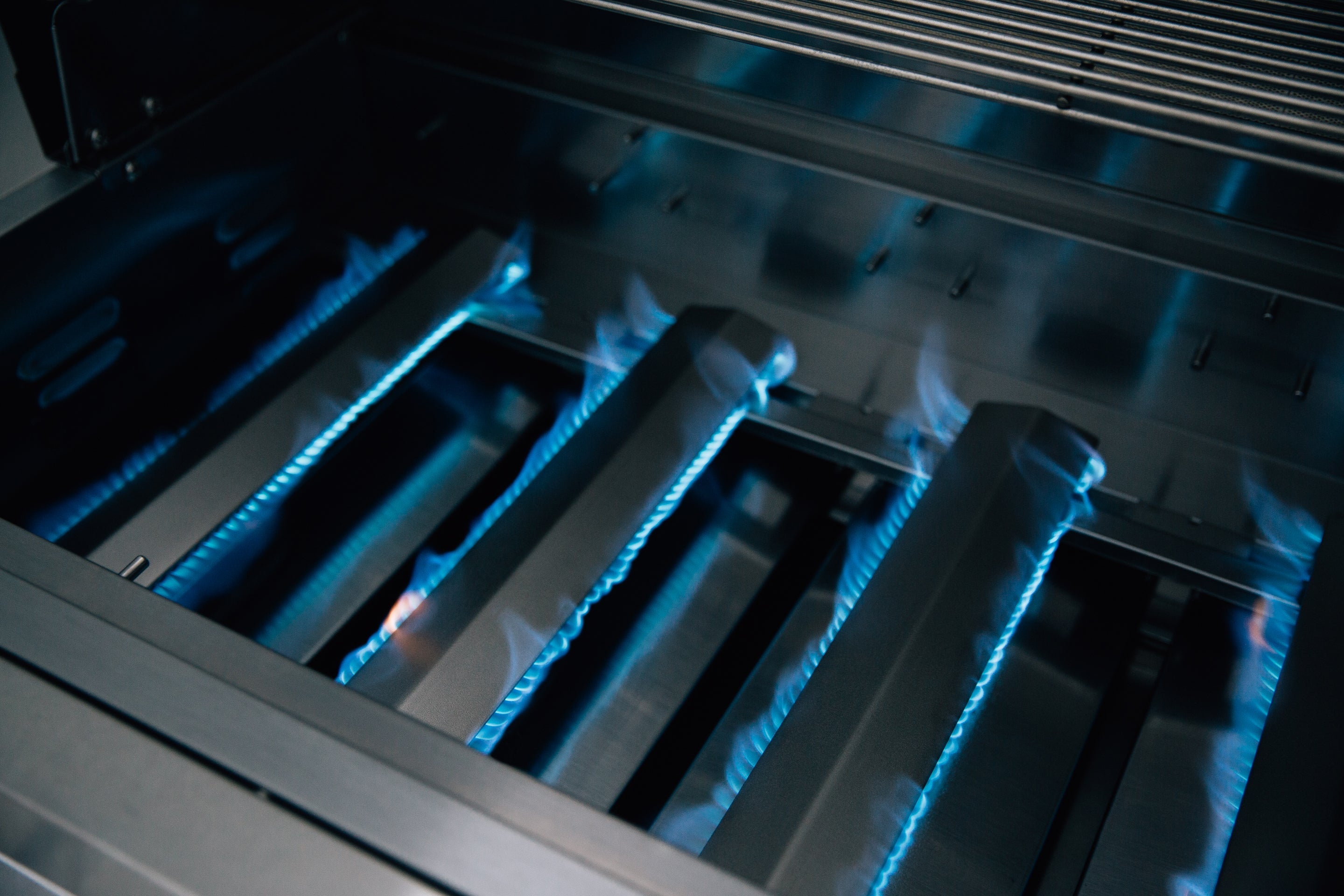 Summerset Sizzler Pro Series Built-in Grill