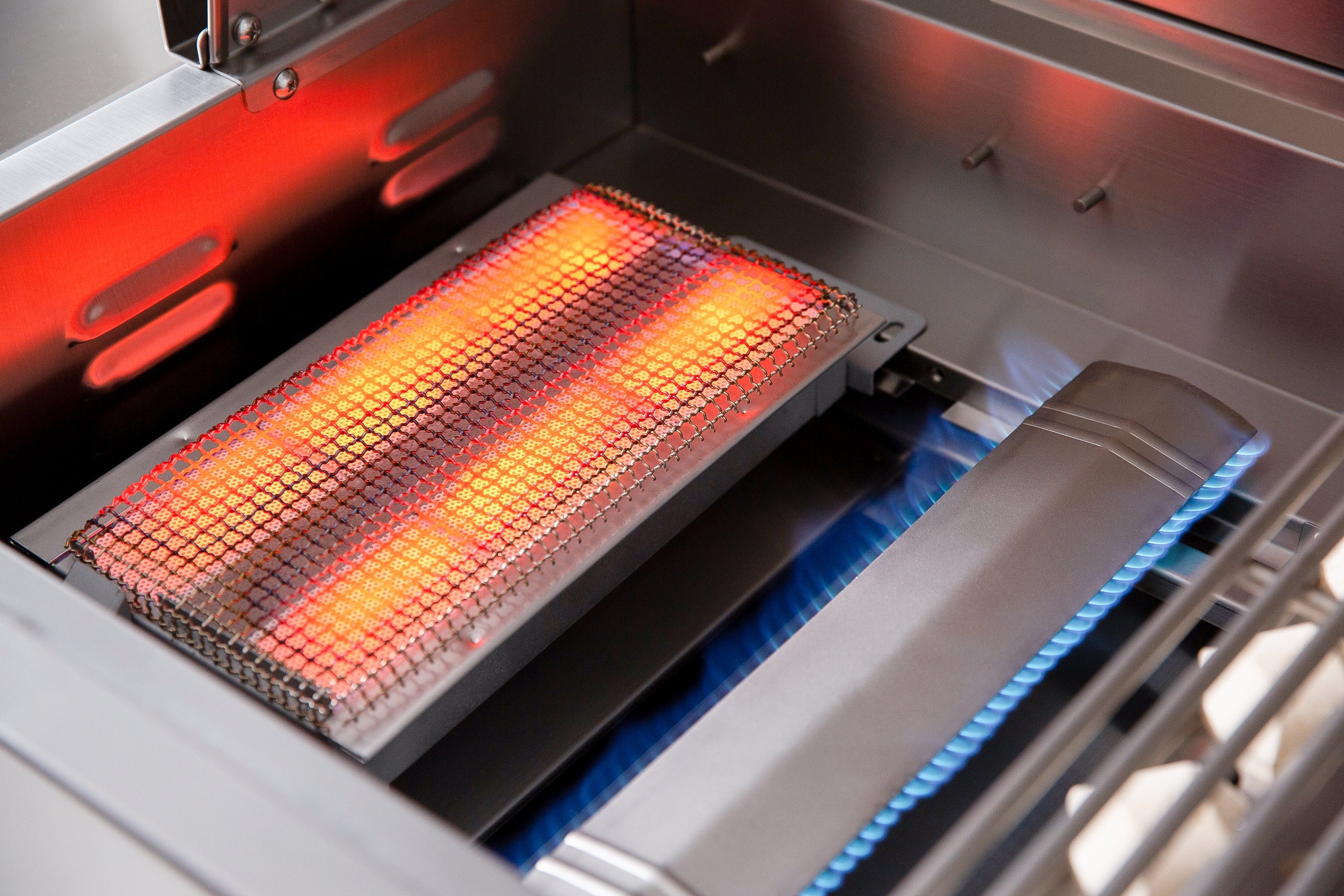 Summerset Sizzler Pro Series Built-in Grill