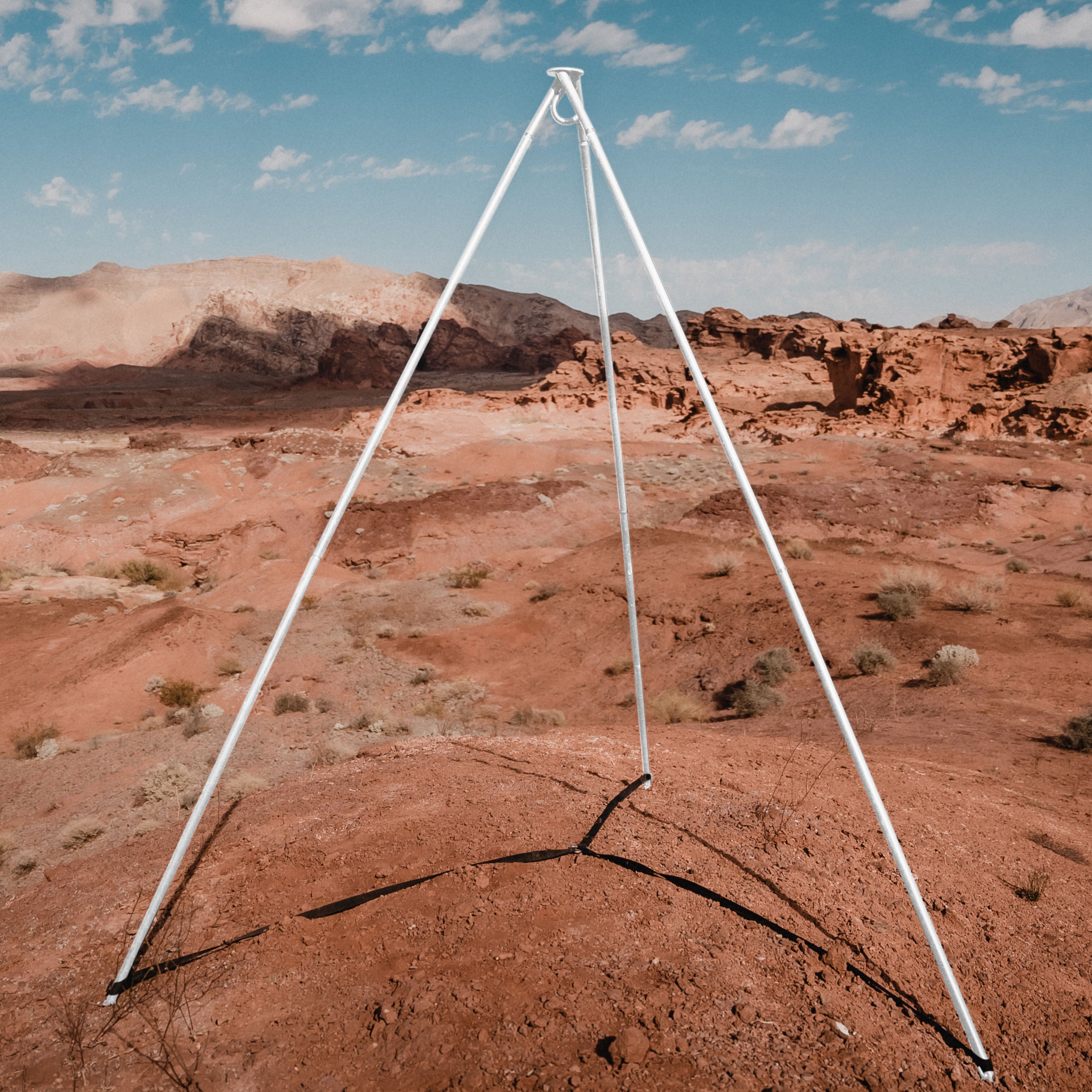 Hangout Pod Steel Tripod Stand