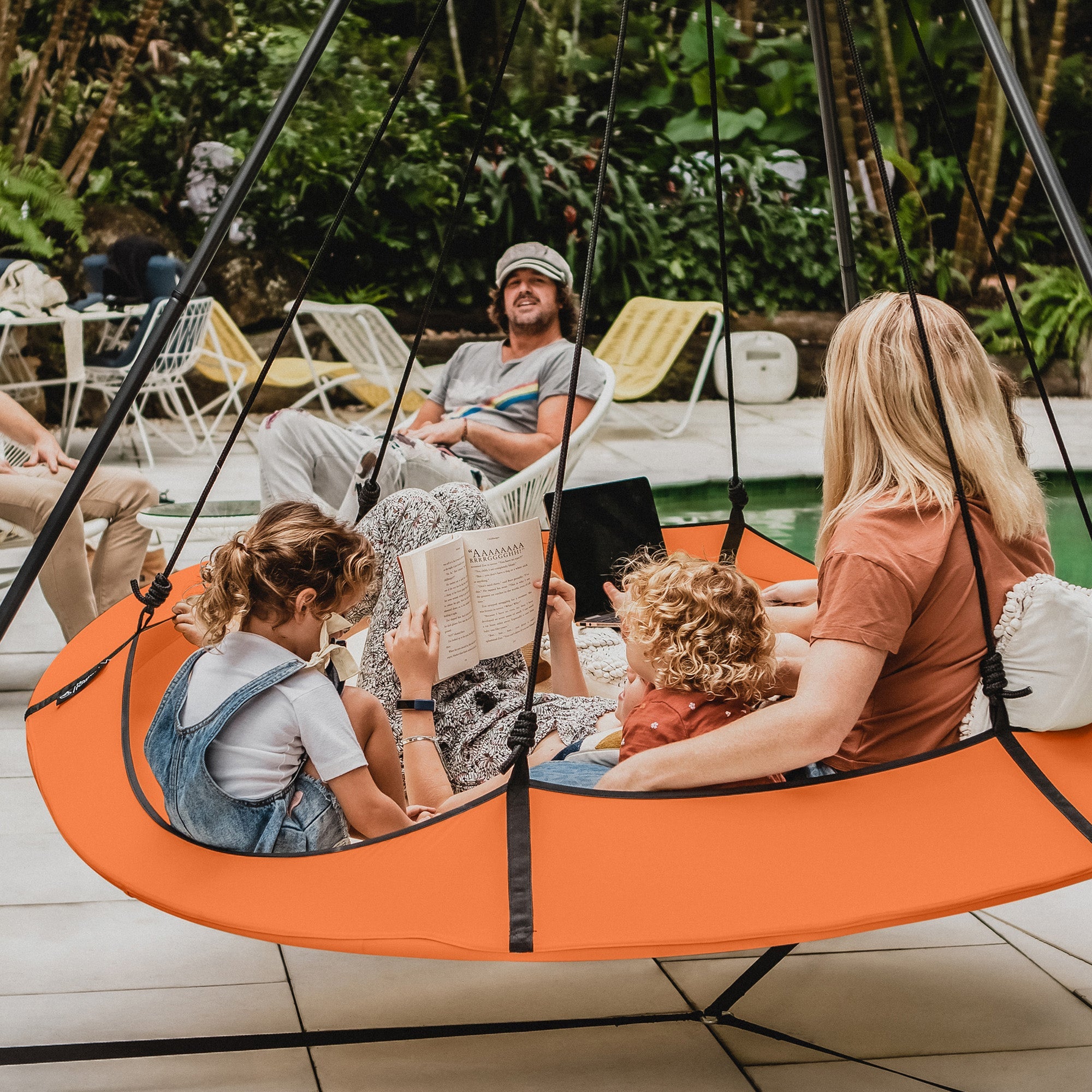 Hangout Pod Set Tangerine