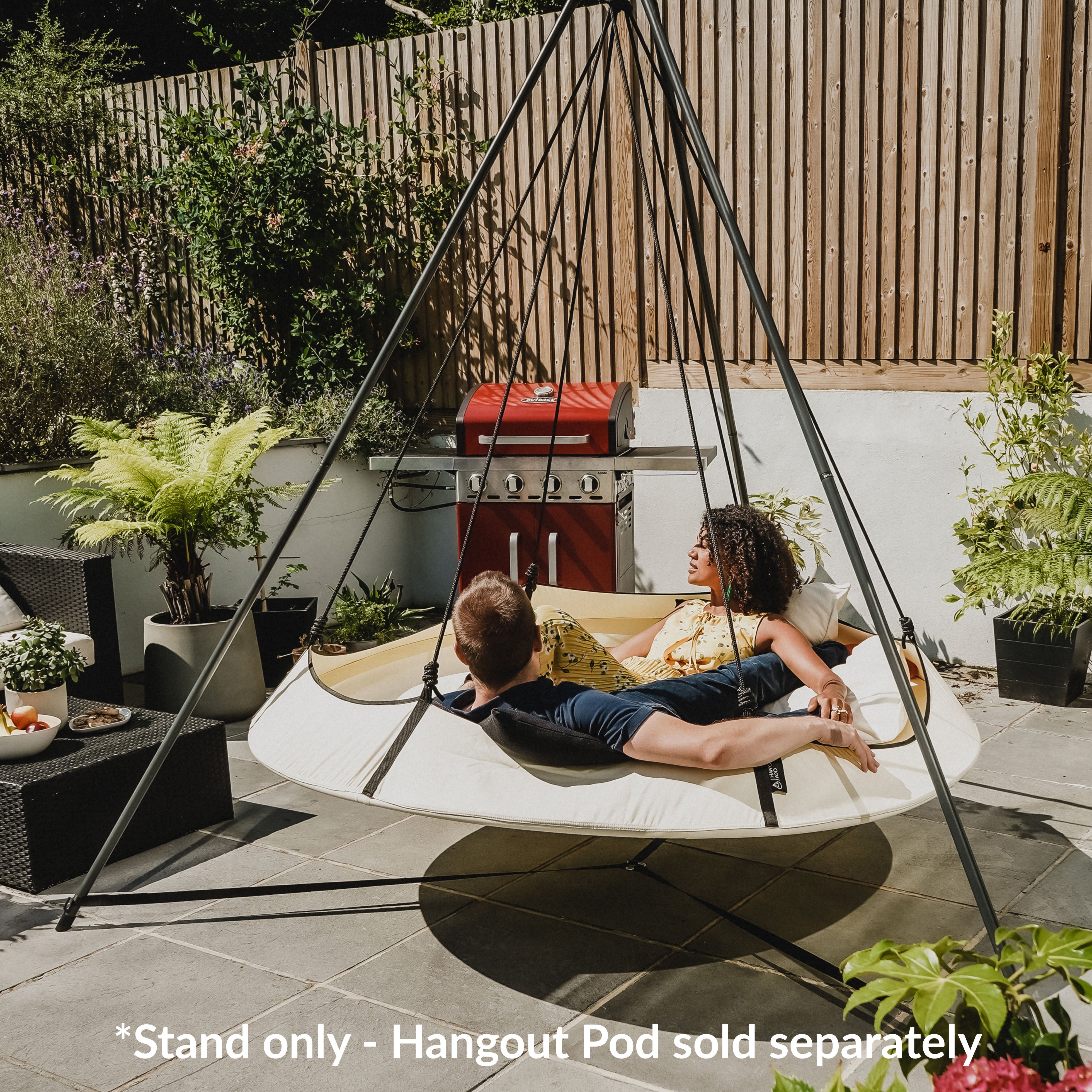 Hangout Pod Steel Tripod Stand