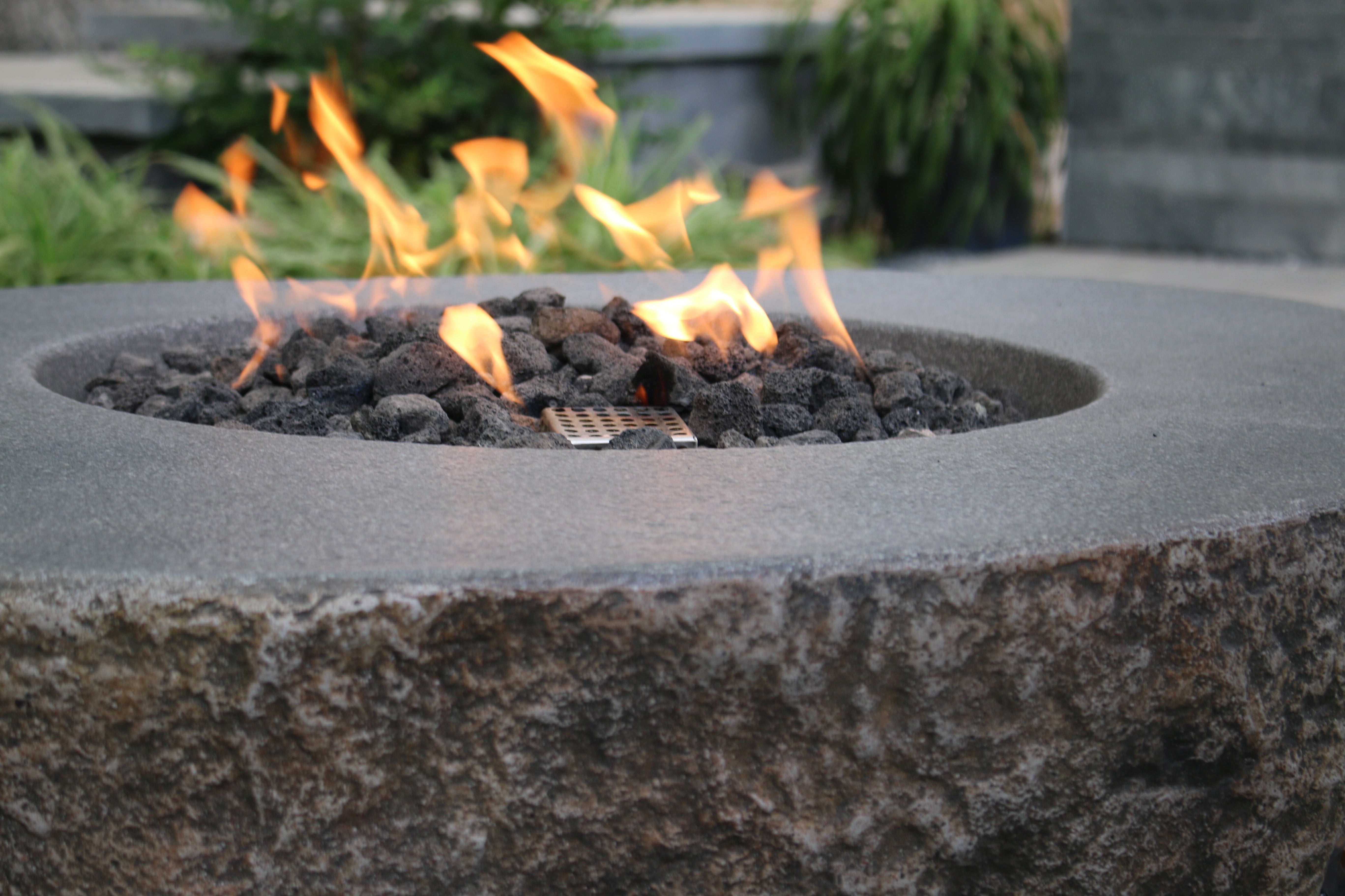 Elementi Boulder Fire Table LP Gas