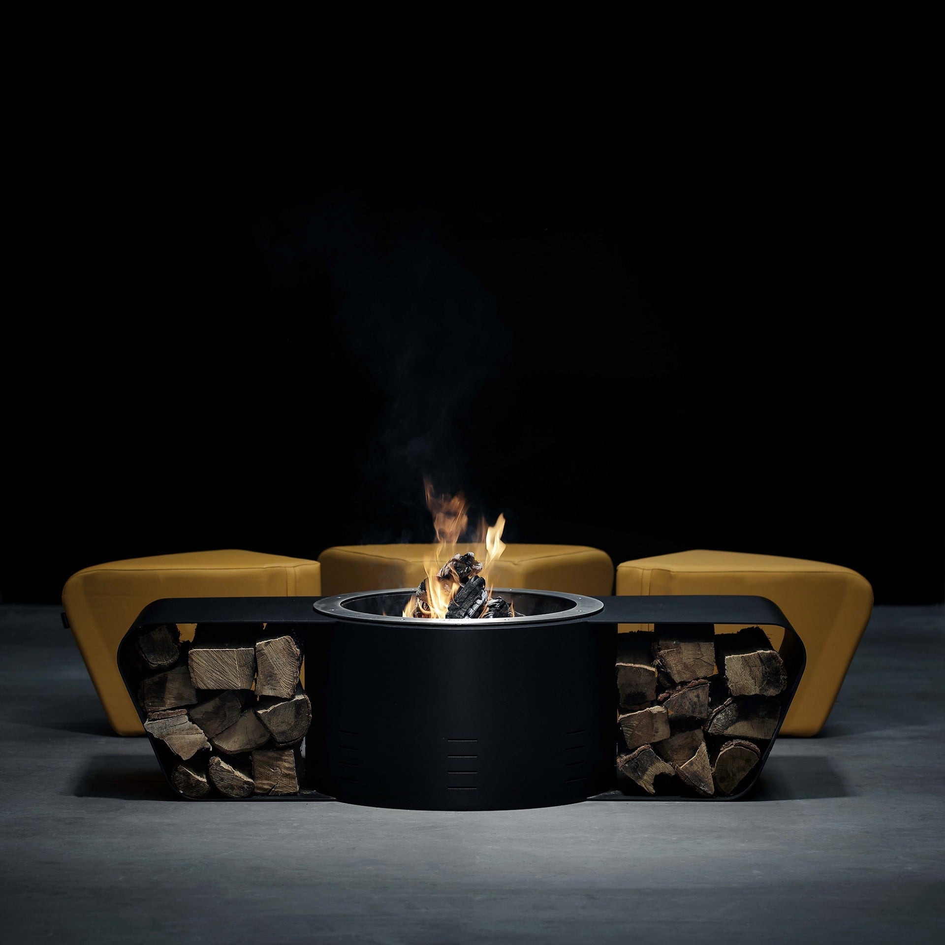 Glamm Fire Circus Fire Pit With Benches