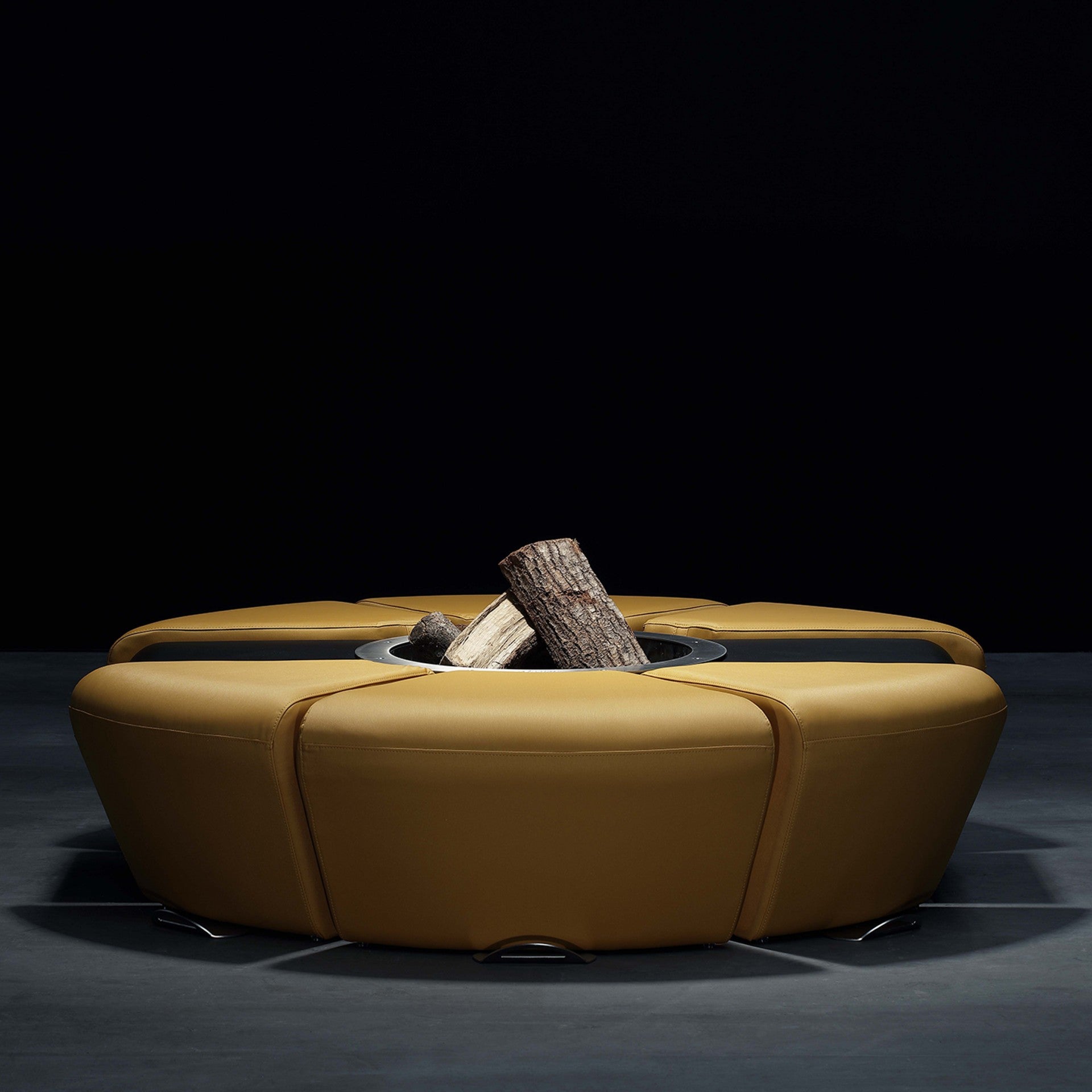 Glamm Fire Circus Fire Pit With Benches